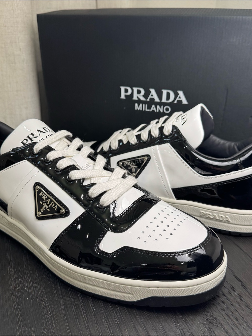 Prada Downtown Sneakers Low-Top Leather Black/White 10.5 - Picture 4 of 10